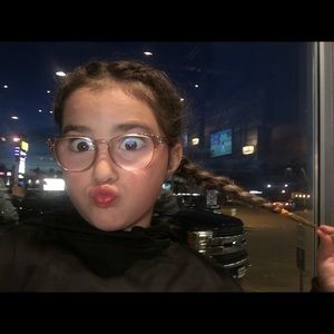 Meet your Posher, Mary-lee